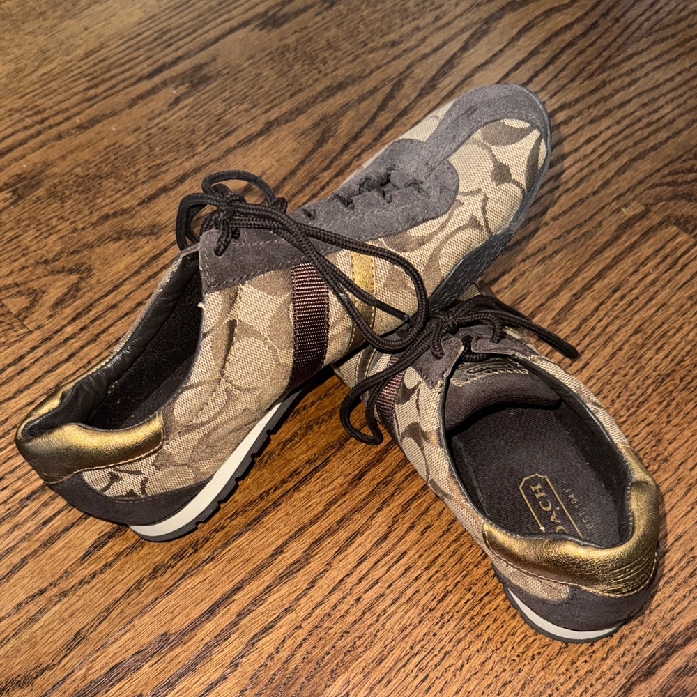 EUC Coach Tan and Gold Patterned Sneakers